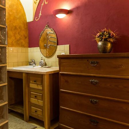 Antique Old Town Studio By Urban Rent Lägenhet Vilnius Exteriör bild