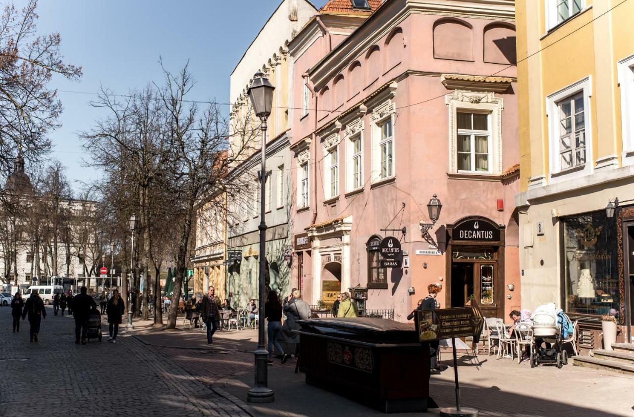 Antique Old Town Studio By Urban Rent Lägenhet Vilnius Exteriör bild