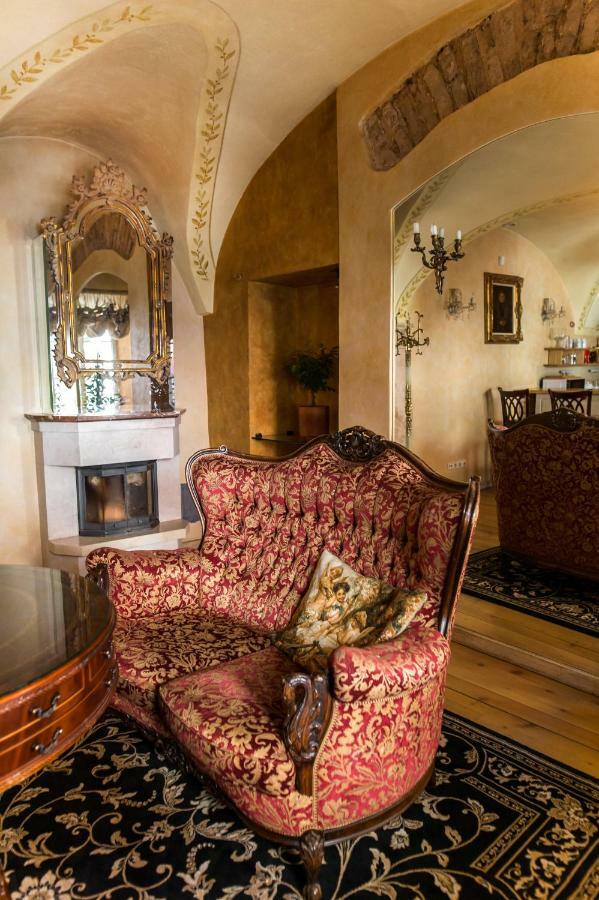 Antique Old Town Studio By Urban Rent Lägenhet Vilnius Exteriör bild